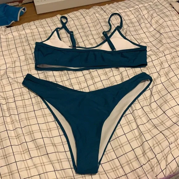 bikini - Picture 2 of 3